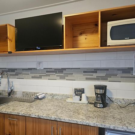 Quest Motel Whitewood Bagian luar foto