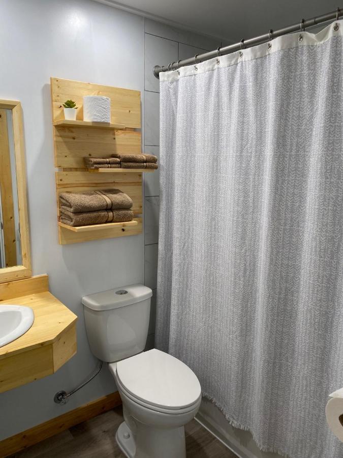 Quest Motel Whitewood Bagian luar foto