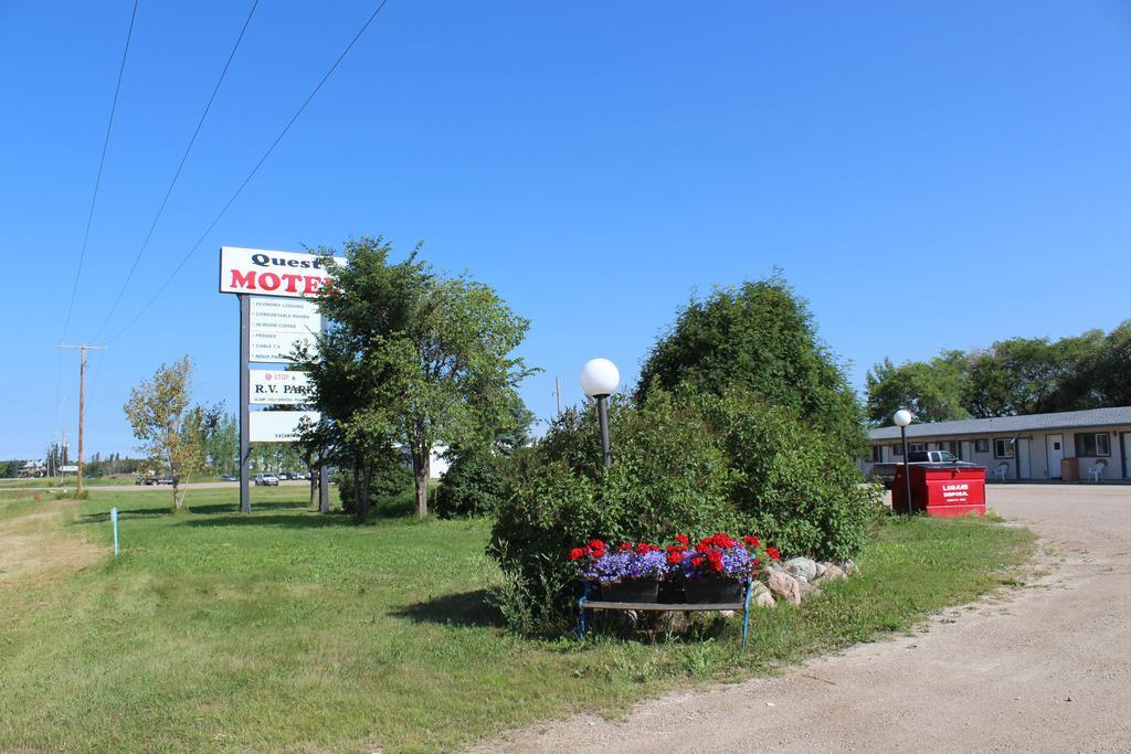 Quest Motel Whitewood Bagian luar foto