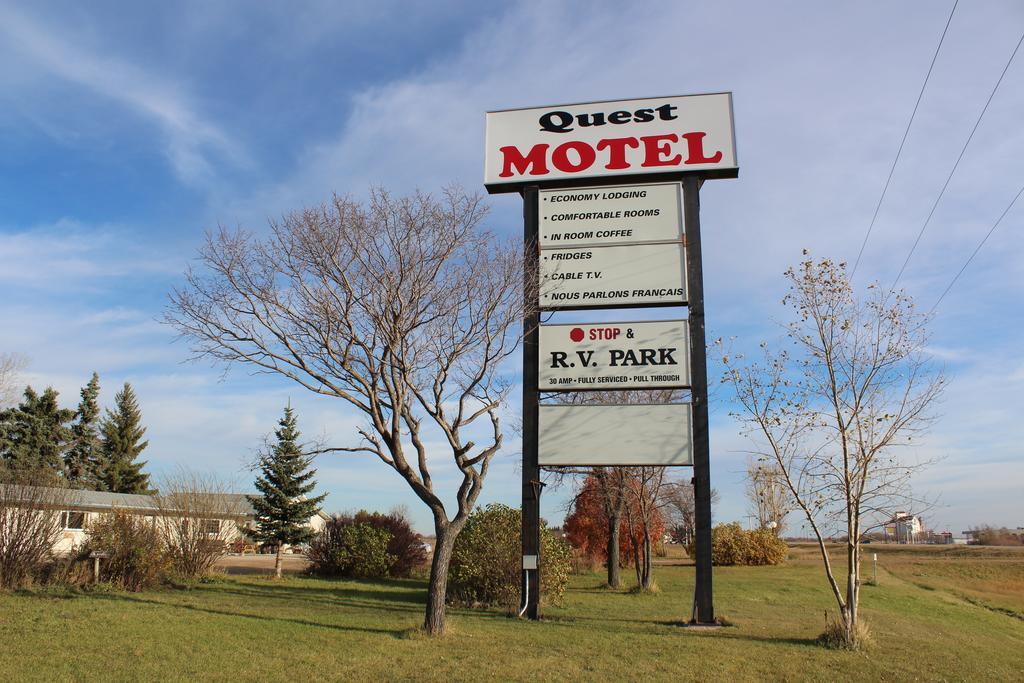 Quest Motel Whitewood Bagian luar foto